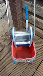 Dweilemmer met wringer op wieltjes, Ophalen, Dweilemmer, -bak, of -wagen