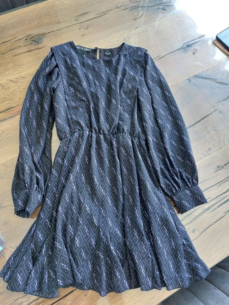 Jurk Nik en Nik 140 in heel goede staat, Kinderen en Baby's, Kinderkleding | Maat 140, Meisje, Nik&Nik, Ophalen of Verzenden, Zo goed als nieuw