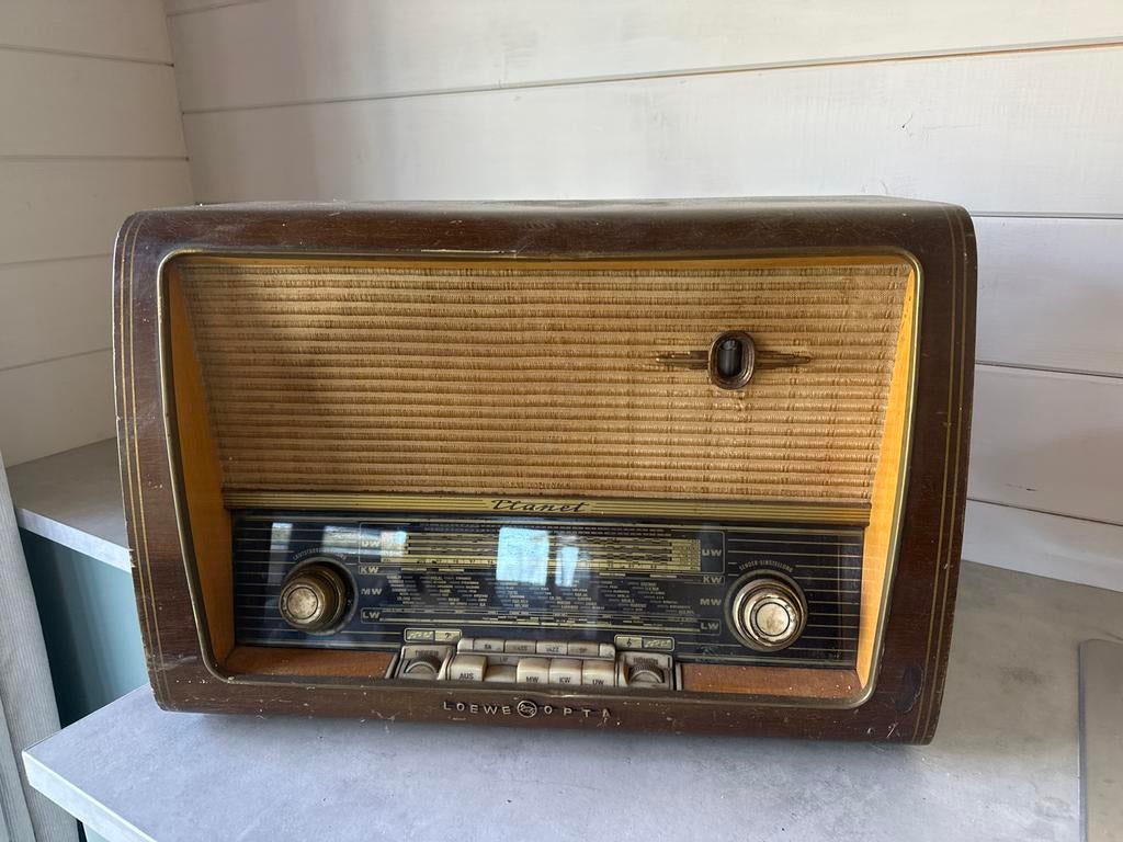 Oude Loewe Opta Planet radio - niet werkend, voor decoratie, Ophalen, Niet werkend, Radio