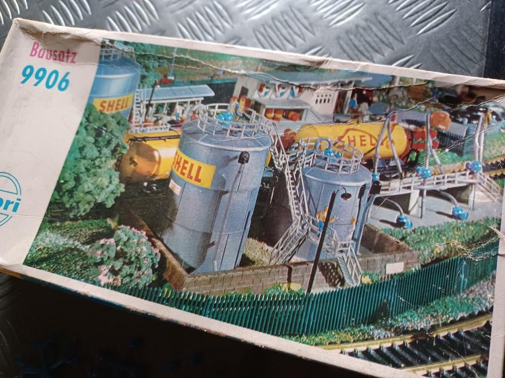 N-Spoor  bouwpakket Kibri Brandstof opslagtanks, Overige merken, Gelijkstroom of Wisselstroom, Brug, Tunnel of Gebouw, Ophalen of Verzenden