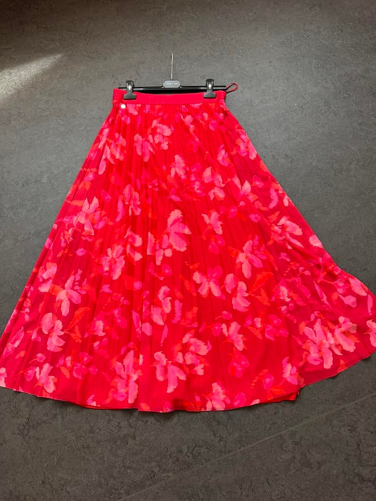 Plisé rok maat 36, Kleding | Dames, Rokken, Ophalen of Verzenden, Zo goed als nieuw, Rood, Onder de knie