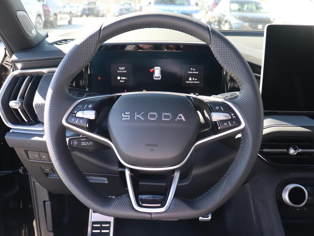 Skoda Kodiaq Sportline Business 1.5 TSI PHEV | Panoramadak |, Auto's, Skoda, Zwart, 4 cilinders, Plug-in hybride, Bedrijf