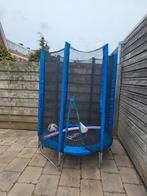 Trampoline met veiligheidsnet, Ophalen