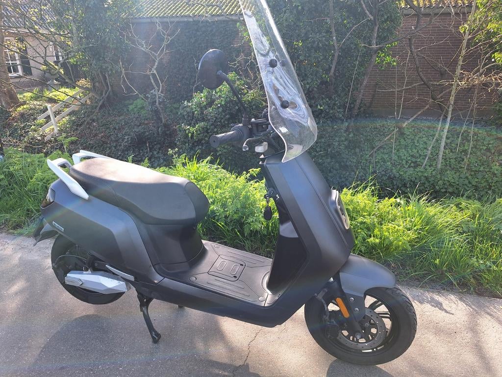 Iva E-GO S5 elektrische snorscooter zeer compleet, Fietsen en Brommers, Scooters | Overige merken, Ophalen, Zo goed als nieuw
