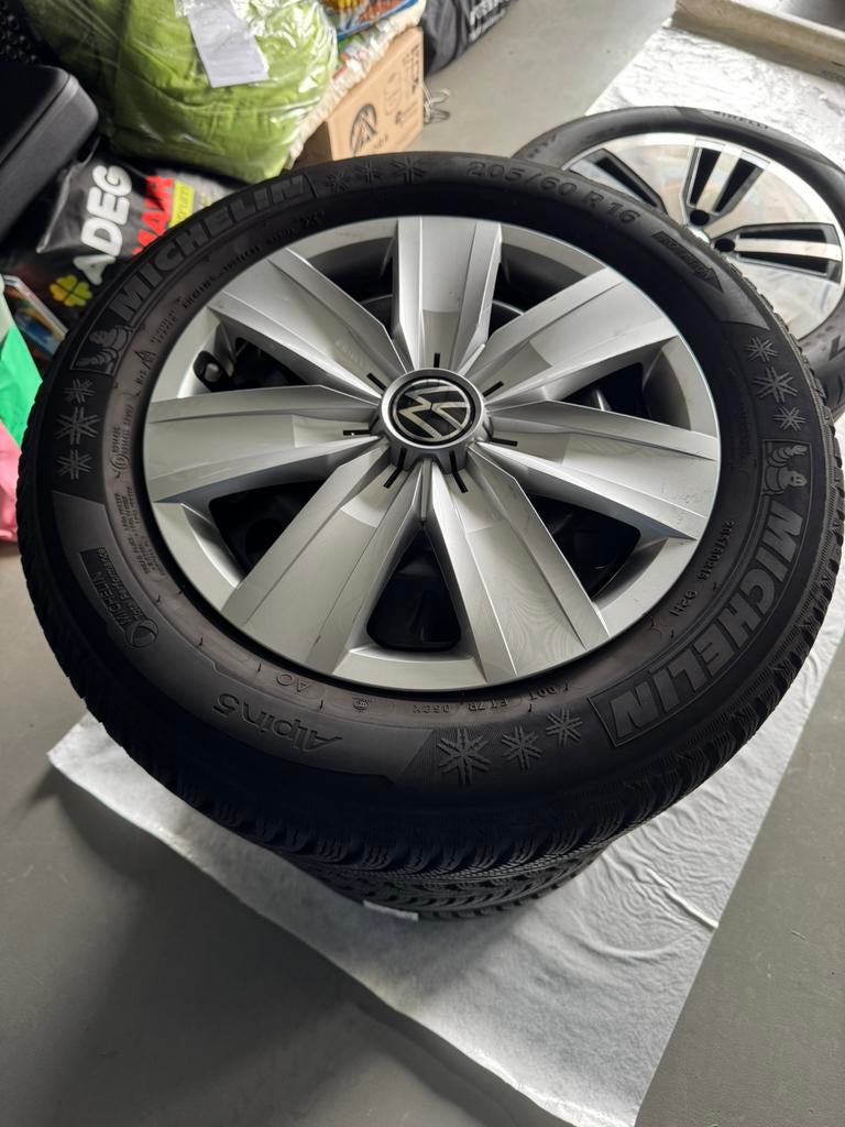 Michelin 16” VW T-Cross/Roc winterset, Auto-onderdelen, Banden en Velgen, Ophalen, Gebruikt, 16 inch, Banden en Velgen