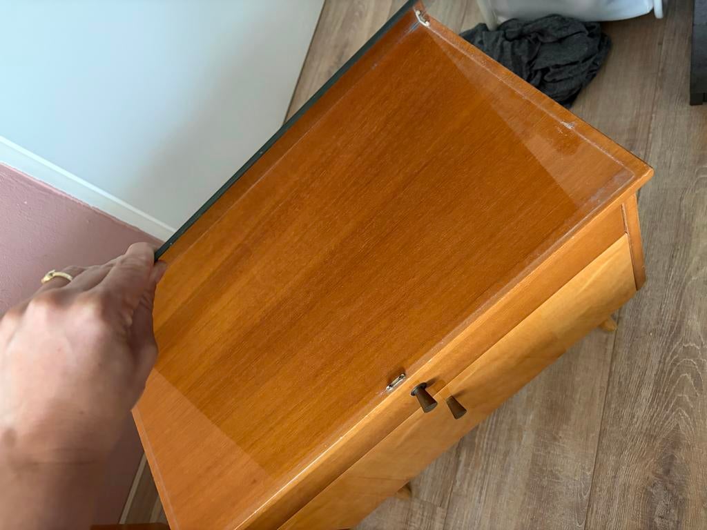 Twee vintage nachtkastjes, Ophalen, Gebruikt, Minder dan 45 cm, 55 tot 70 cm