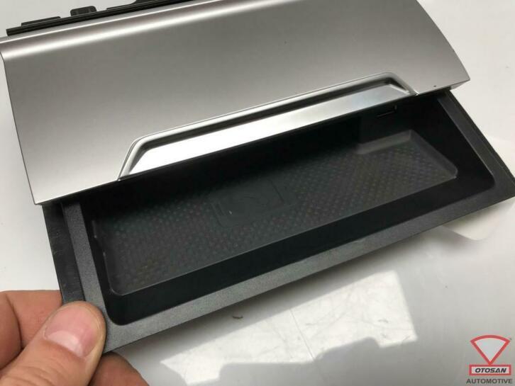 vw passat b8 asbak 3g1863071, Gebruikt, Volkswagen, Volkswagen AG, Berliner Ring 2
38440  Wolfsburg, DE