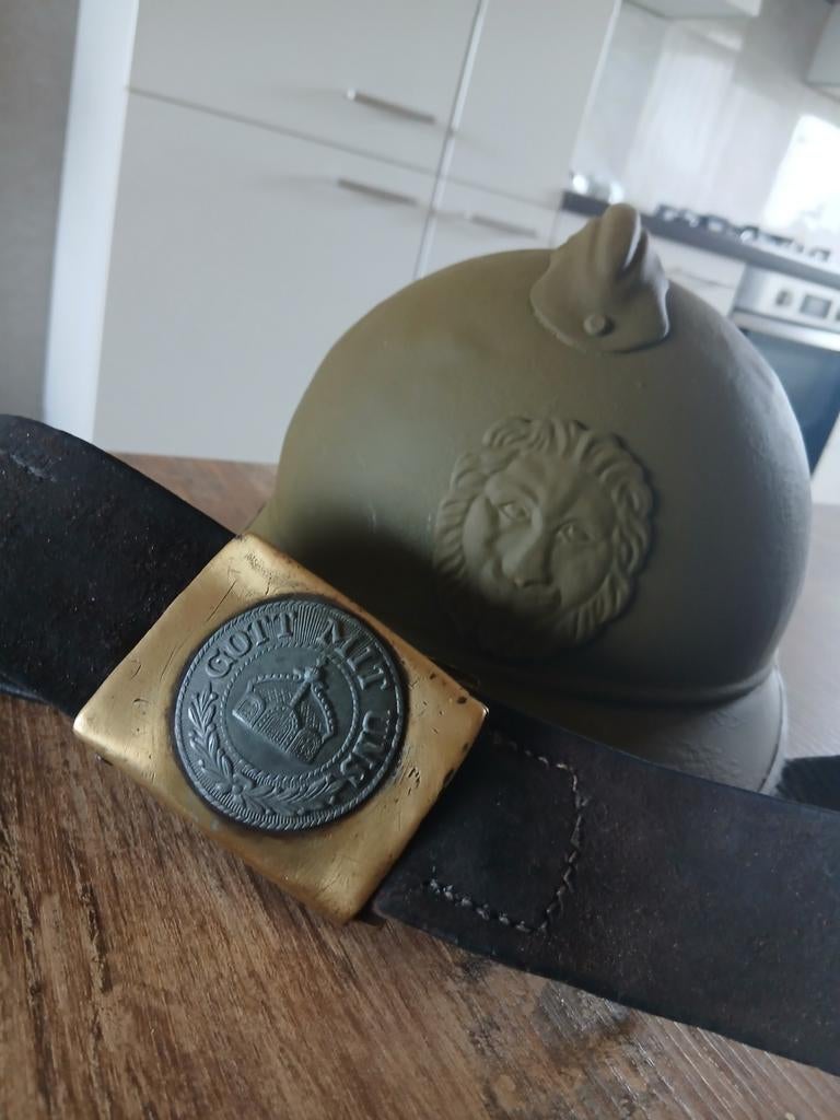 Miniatuur middeleeuwse ridder van een Duitse officier (12 cm