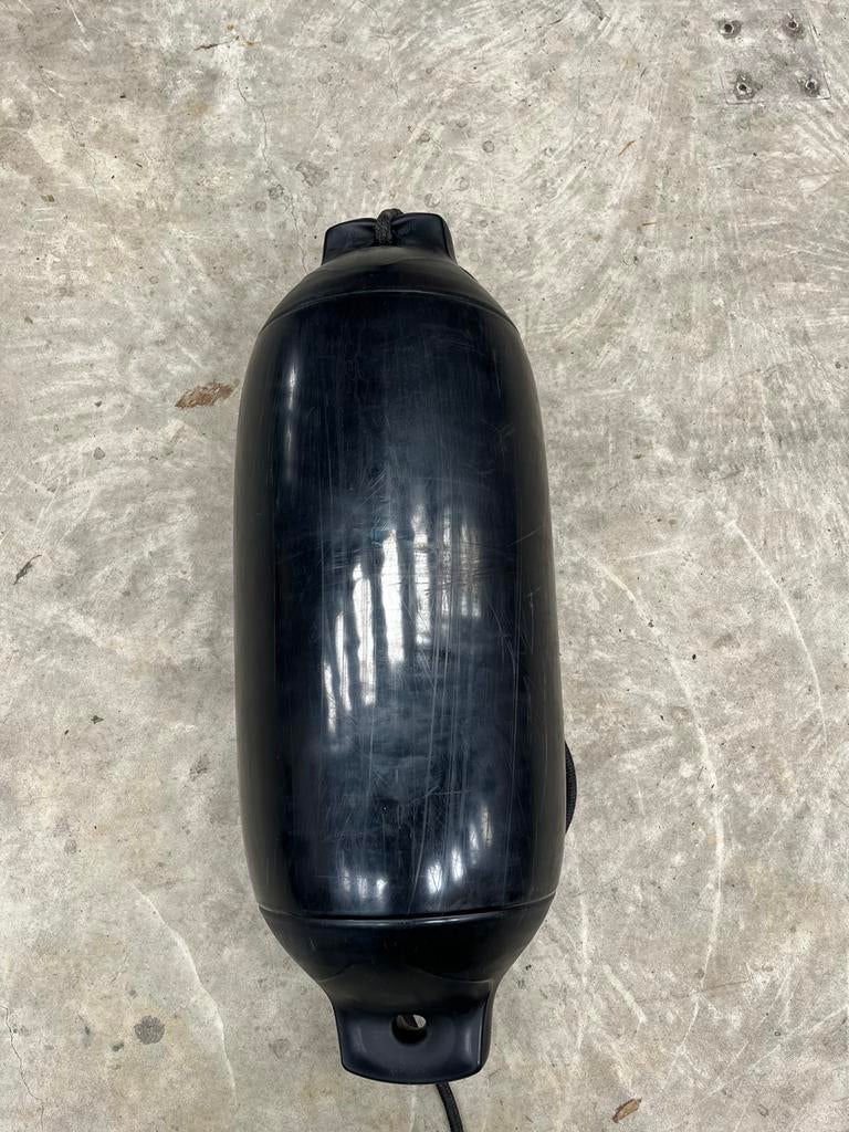 Grootte Stootwilg, Watersport en Boten, Accessoires en Onderhoud, Ophalen of Verzenden, Zo goed als nieuw