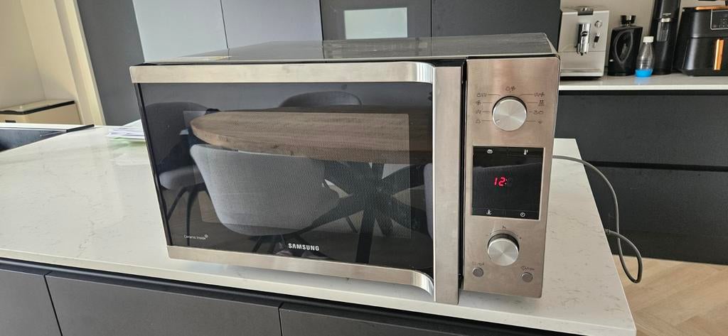 Samsung combimagnetron MC45T706CSR - Zo goed als nieuw, Ophalen, Combimagnetron, Gebruikt, Hete lucht