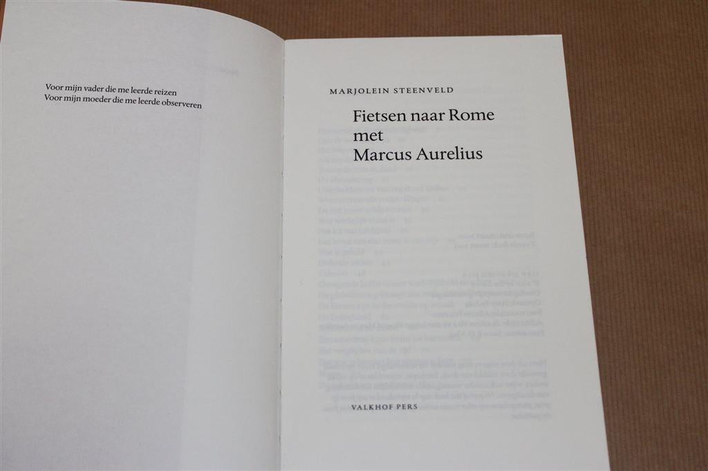 Fietsen naar Rome met Marcus Aurelius. Marjolein Steenveld., Boeken, Ophalen of Verzenden, Zo goed als nieuw