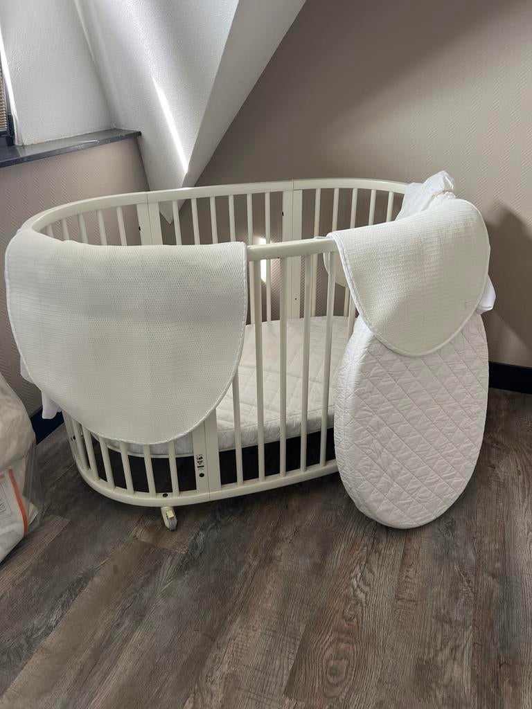 Stokke ledikant en Stokke Sleepi Mini, Ophalen, Gebruikt, Minder dan 140 cm, Matras