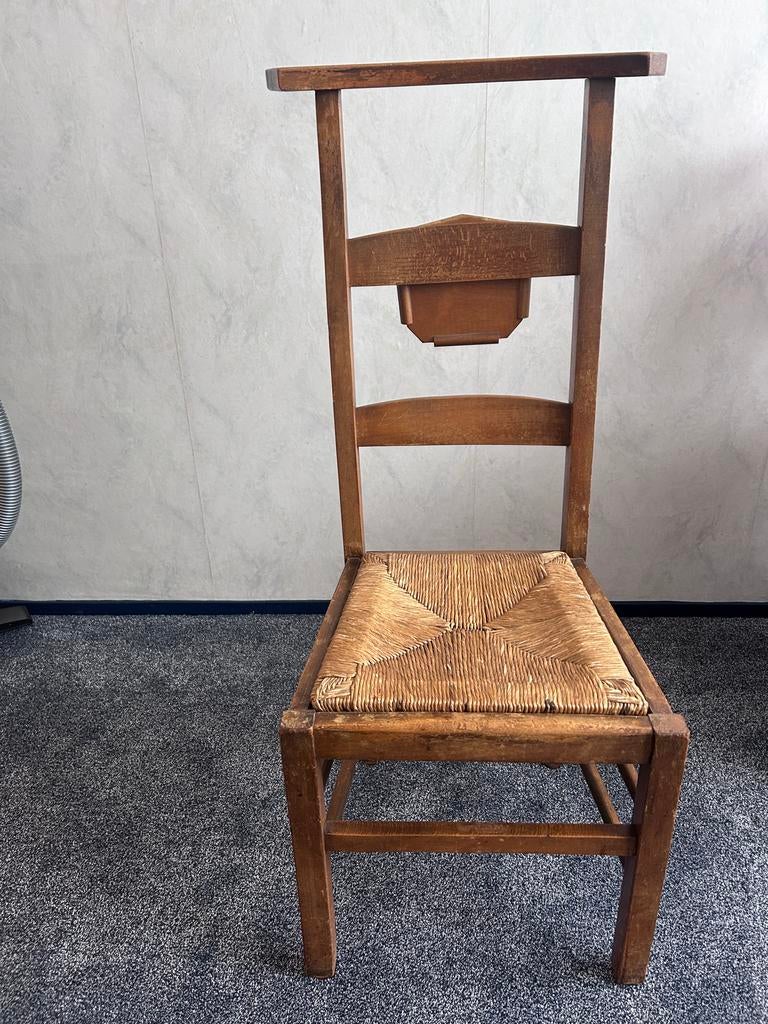 Oude originele bidstoel / kerkstoel met biezen zitting, Antiek en Kunst, Antiek | Meubels | Stoelen en Banken, Ophalen