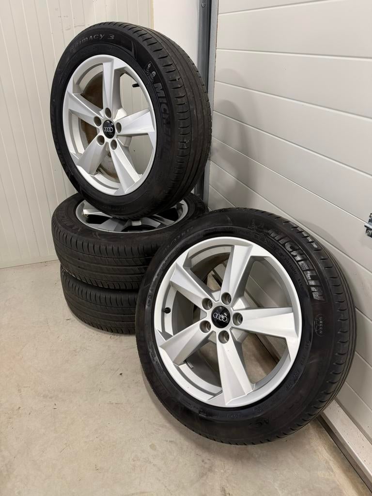Originele Audi Q2 velgen 17 inch met zomerbanden 5x112, Auto-onderdelen, Banden en Velgen, Banden en Velgen, 17 inch, Ophalen of Verzenden