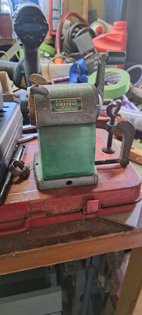 A.W. Faber Castell puntenslijper No 52/25, Ophalen of Verzenden