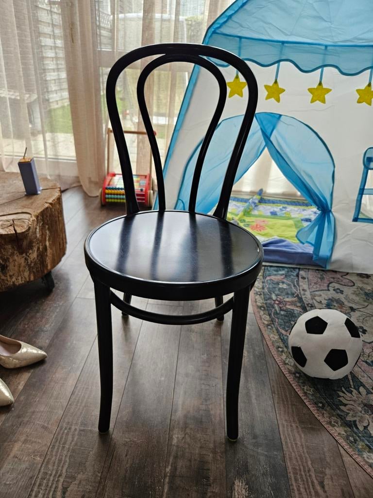 Zwarte Thonet stijl stoel, plastic., Ophalen, Gebruikt, Zwart, Klassiek, Thonet stijl