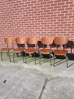5 houten stoel vintage stapelstoelen, Ophalen, Zo goed als nieuw, Bruin