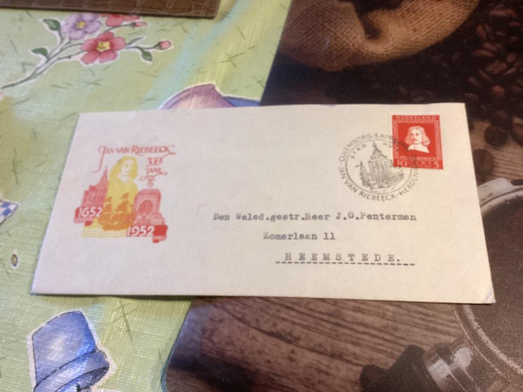 No1299 E7  met 1 zegel boven kant geopend Heb van Nederland, Postzegels en Munten, Postzegels | Eerstedagenveloppen, Ophalen, Onbeschreven