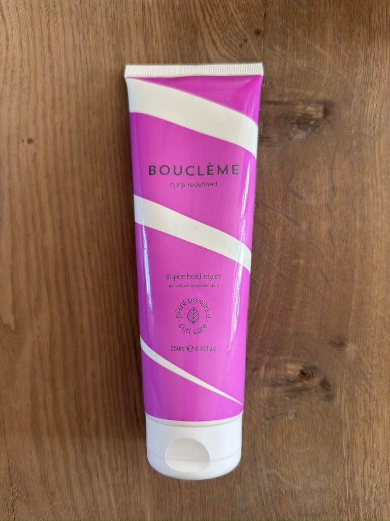 Bouclème super hold styler 250ml, Sieraden, Tassen en Uiterlijk, Uiterlijk | Haarverzorging, Ophalen of Verzenden, Zo goed als nieuw