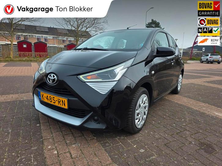 Toyota Aygo 1.0 VVT-i x-play, Auto's, Toyota, Bedrijf, Te koop, Aygo, ABS, Achteruitrijcamera, Airbags, Airconditioning, Bluetooth
