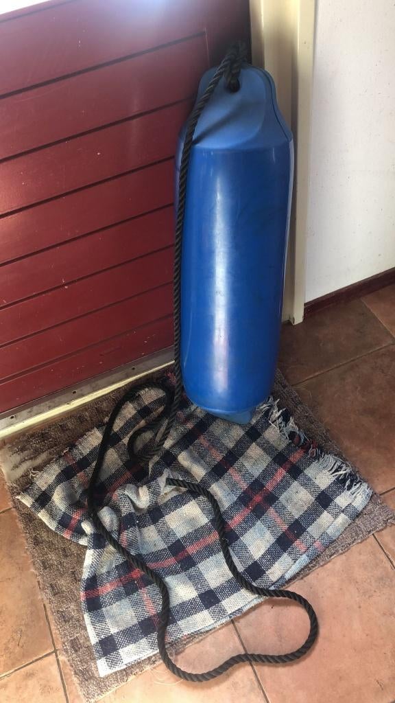 grote blauwe  stootwil, Ophalen of Verzenden, Gebruikt, Overige typen