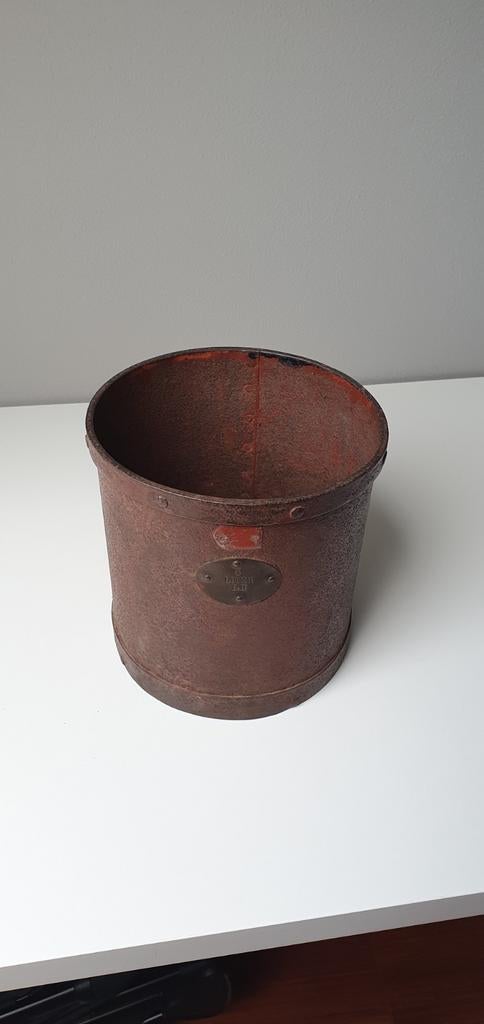 Antieke 5 Liter Maatbeker - Decoratief Roestig Metaal, Ophalen of Verzenden