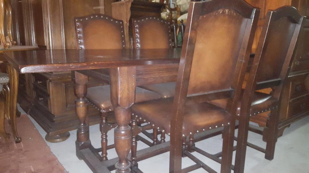 Kasteel tafel met stoelen, Ophalen