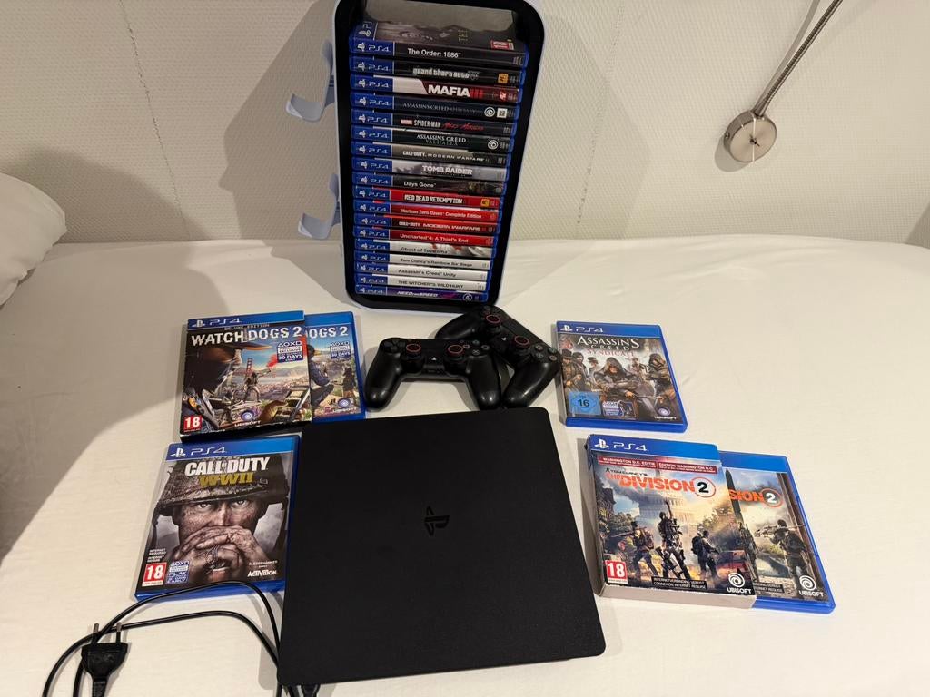 PS4 Slim + 2 Controllers + 20+ Games Bundle, Spelcomputers en Games, Games | Sony PlayStation 4, Zo goed als nieuw, Avontuur en Actie