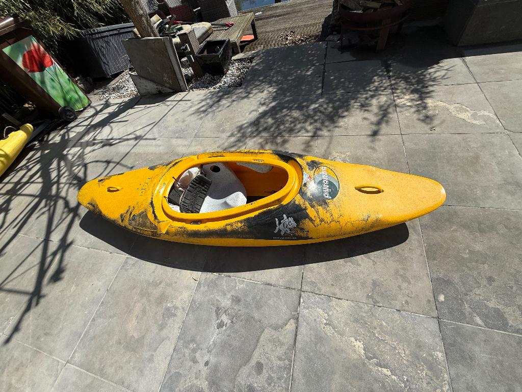 Piranha inzone 240 wildwater kayak, Ophalen, Gebruikt, 1-persoons