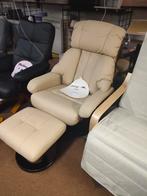 Aangeboden Nieuwe Massagestoel / Draaifauteuil met Kruk, Ophalen, Nieuw, 50 tot 75 cm