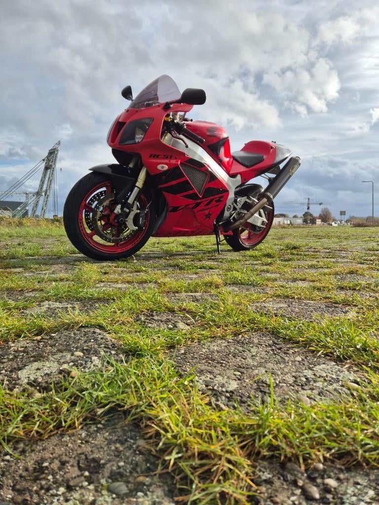 Honda VTR 1000SP 1 - Bj 2002, Motoren, Motoren | Honda, Sportuitlaat, 2 cilinders, Occasion, Motorrijbewijs A