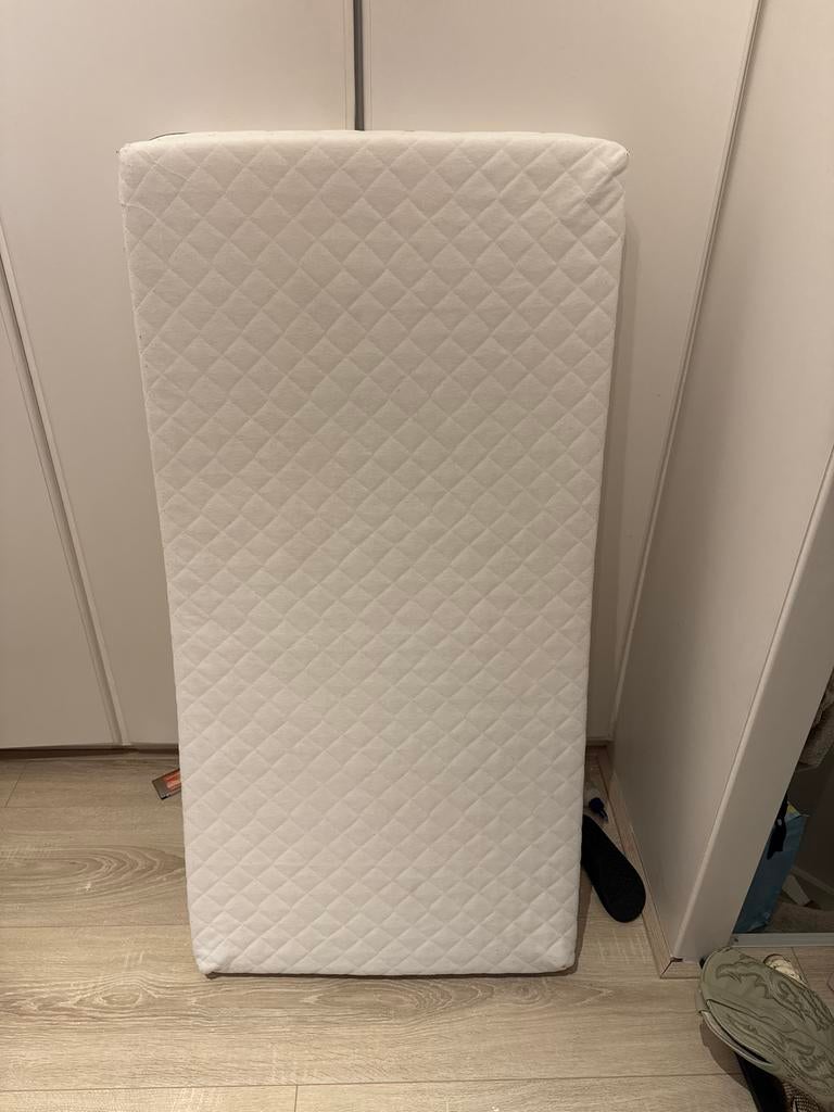 Ledikant matrasje Dream Well, Ophalen, 190 cm of minder, Zo goed als nieuw, Matras