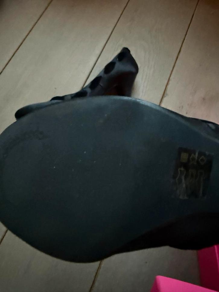 Otazu zwarte  pumps met stippen, Kleding | Dames, Schoenen, Nieuw, Pumps, Zwart, Ophalen of Verzenden