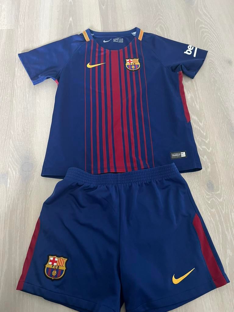 Nike fleece trainingspak maat 110/116, Kinderen en Baby's, Kinderkleding | Maat 116, Ophalen of Verzenden, Zo goed als nieuw, Jongen of Meisje
