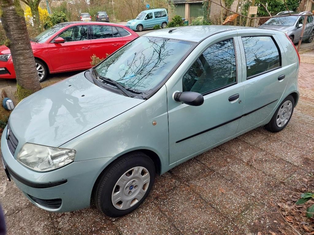 Fiat Punto 1.2 5DR 2004 Groen, Voorwielaandrijving, Stof, 4 cilinders, 850 kg