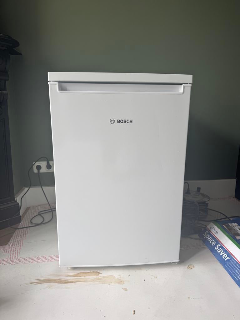 Bosch Koelkast KTR15NWEA/02 - Zo goed als nieuw, Zonder vriesvak, 100 tot 150 liter, Zo goed als nieuw, Energieklasse A of zuiniger