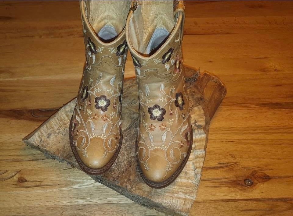 Sendra enkellaarsjes met bloemen, maat 37, rits, nieuwe zole, Ophalen of Verzenden, Gedragen, Lage of Enkellaarzen