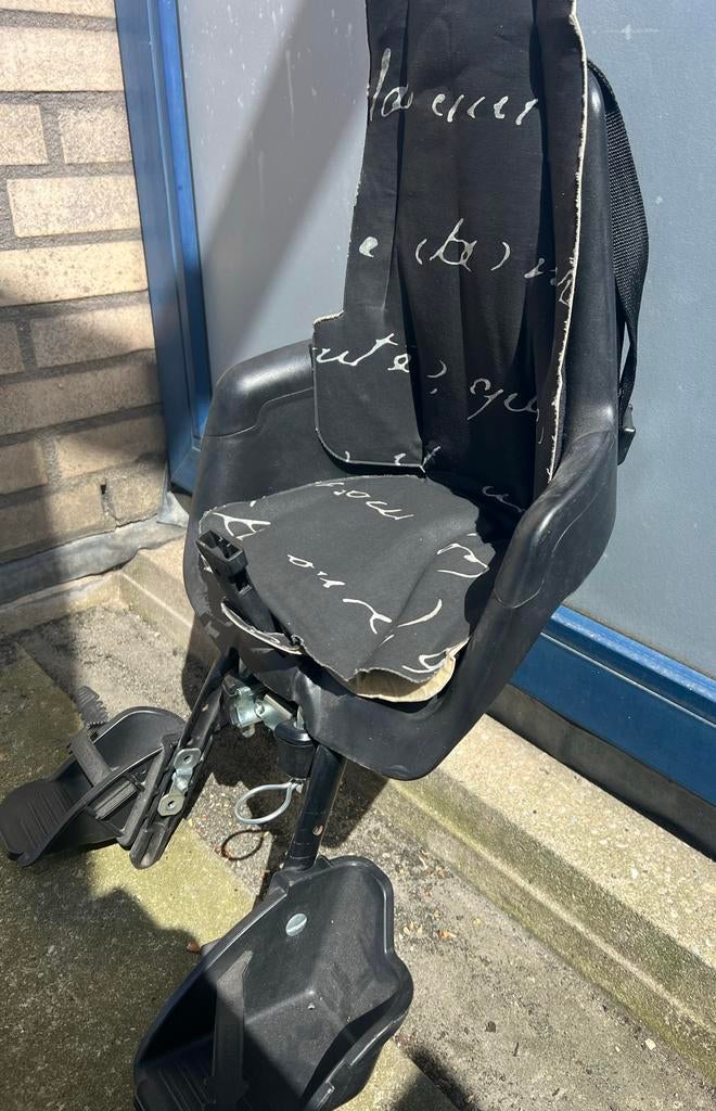 Gebruikt fietsstoeltje voor kinderen - Veilig en comfortabel, Ophalen, Achterzitje, 9 t/m 18 kg, Gebruikt