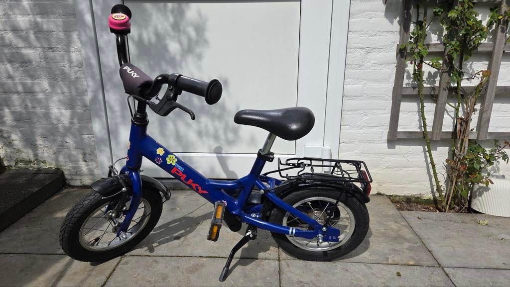 Puky kinderfiets 12 inch - Blauw met bloemetjes, Fietsen en Brommers, Fietsen | Kinderfietsjes, Ophalen, Gebruikt, Minder dan 16 inch