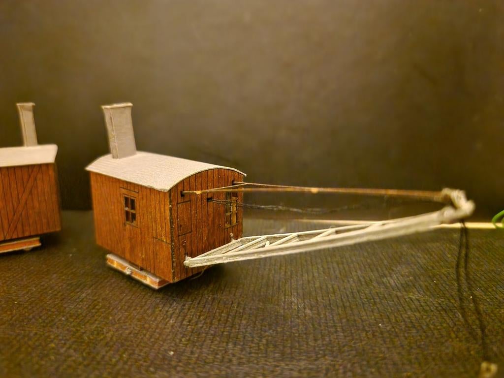 Miniatuur modelbouw kraanhuisjes - Set van 2, Ophalen of Verzenden, Zo goed als nieuw, 1:50 tot 1:144