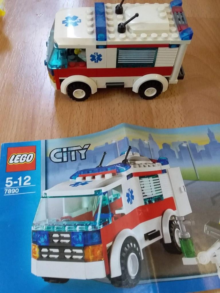 lego nr 7890 ambulance, Lego, Ophalen of Verzenden, Inclusief minifiguren, City