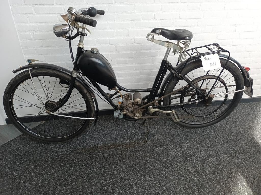 Rex fiets met hulpmotor. V snaar aandrijving. 1951. Germany, Ophalen, Overige merken