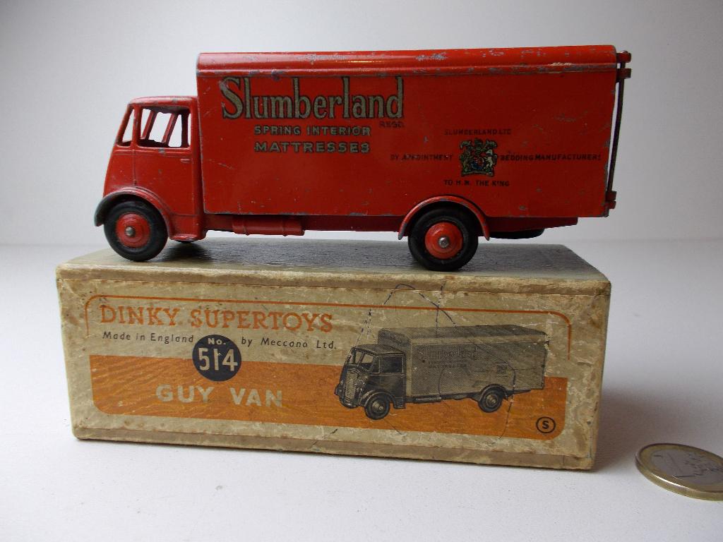 1951 Dinky SuperToys 514 GUY VAN "SLUMBERLAND" + ORIG. DOOS!, Ophalen of Verzenden, Zo goed als nieuw, Bus of Vrachtwagen, Dinky Toys