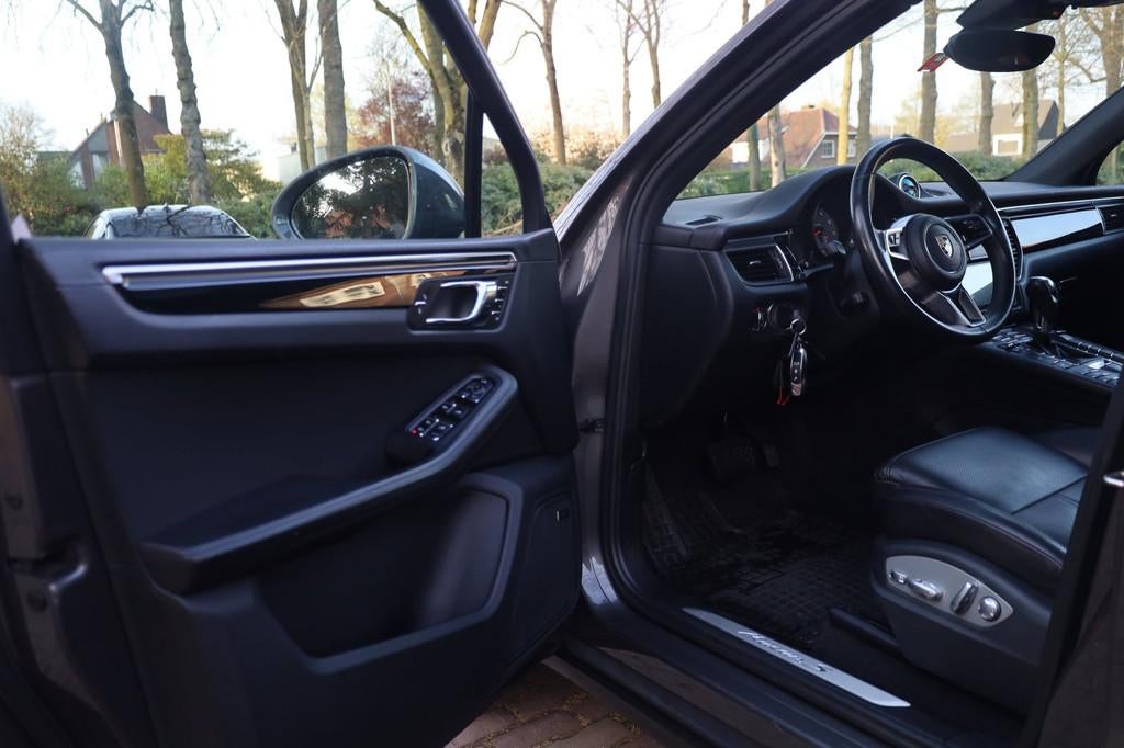 Porsche Macan 3.0 S Aut. | Panorama | Sportchrono | Stoelkoe, Automaat, Gebruikt, Bedrijf, Vierwielaandrijving