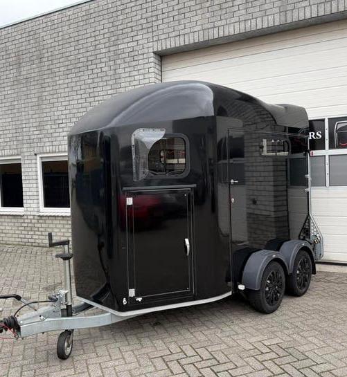 Unieke Cheval Liberte gold 3 aluminium FULL BLACK trailer!, Ophalen, Zo goed als nieuw, Aluminium, 2-paards trailer