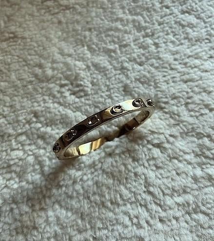 Coach C Signature Messing Gold Tone Bangle/Armband, Sieraden, Tassen en Uiterlijk, Armbanden, Gebruikt, Overige materialen, Goud