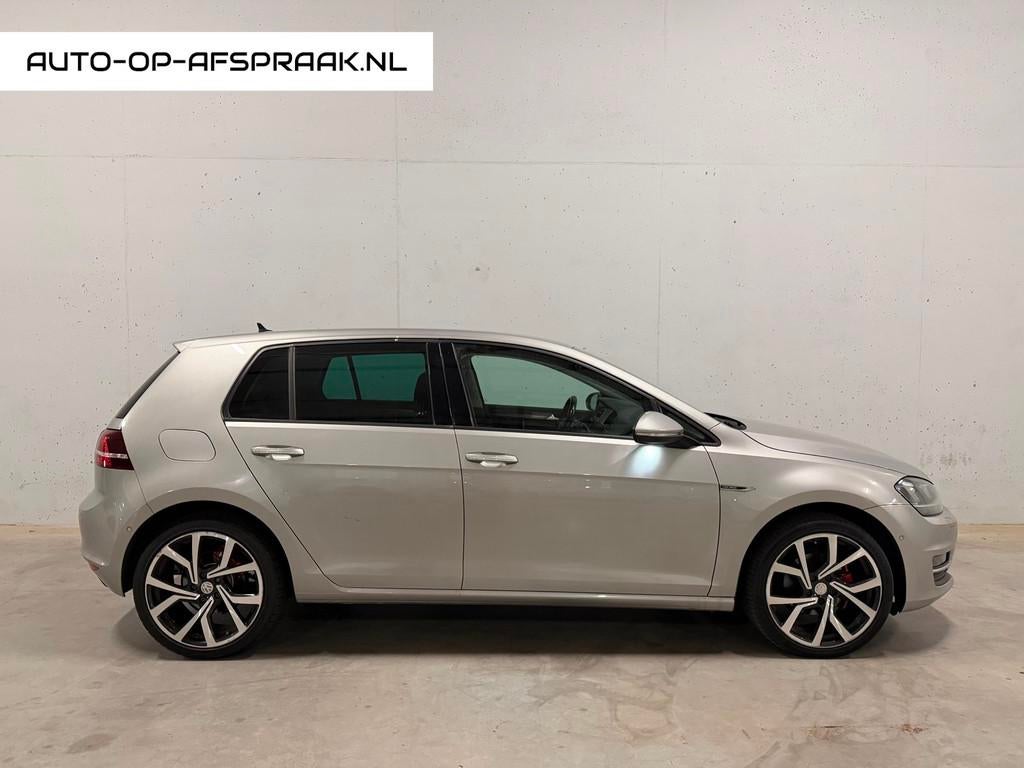 Volkswagen Golf 1.2 TSI Highline 5drs Automaat Camera Stoelv, 662 kg, Stof, Gebruikt, 4 cilinders