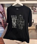 Zwarte Uniqlo Kaws x Warhol T-Shirt te koop!, Kleding | Heren, T-shirts, Ophalen of Verzenden, Zo goed als nieuw, Maat 52/54 (L)