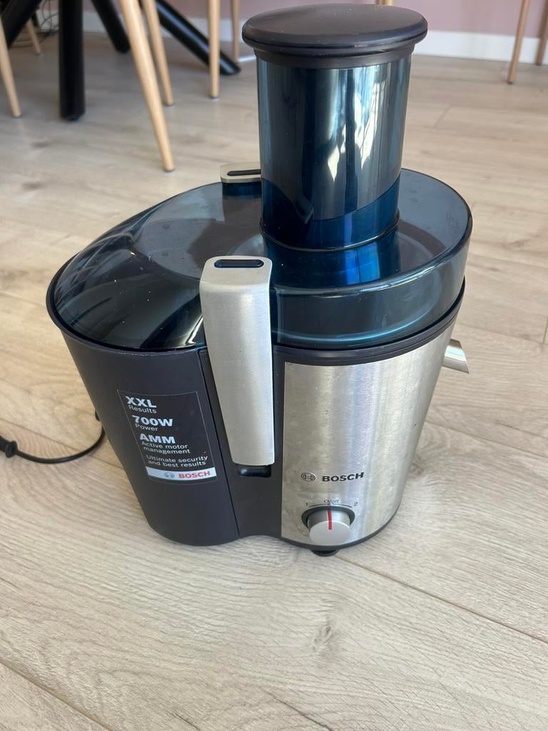 Bosch VitaJuice sapcentrifuge – krachtige 700W, Ophalen, Zo goed als nieuw, Sapcentrifuge