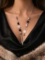 Zilverkleurige ketting met kralen en hangers, Sieraden, Tassen en Uiterlijk, Ophalen of Verzenden
